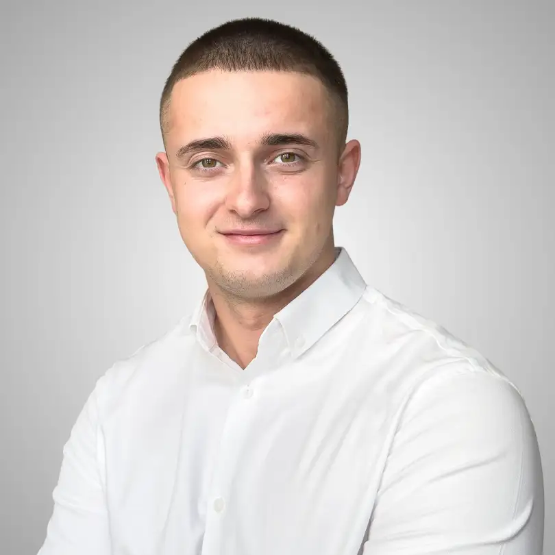 Tom H Tom Higgs – Head of Contracts Management & Surveying