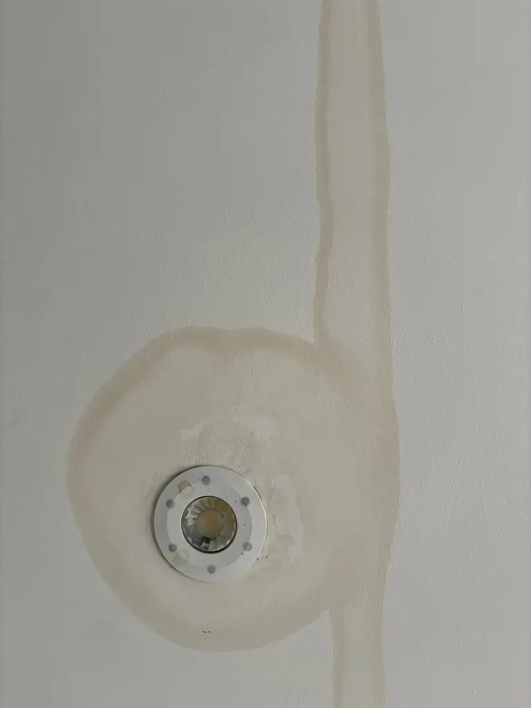 Water leak on day 1